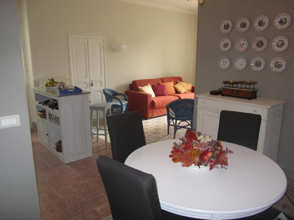Appartamento La Felice Casa Di Nonno Battistino Apricale Camera foto