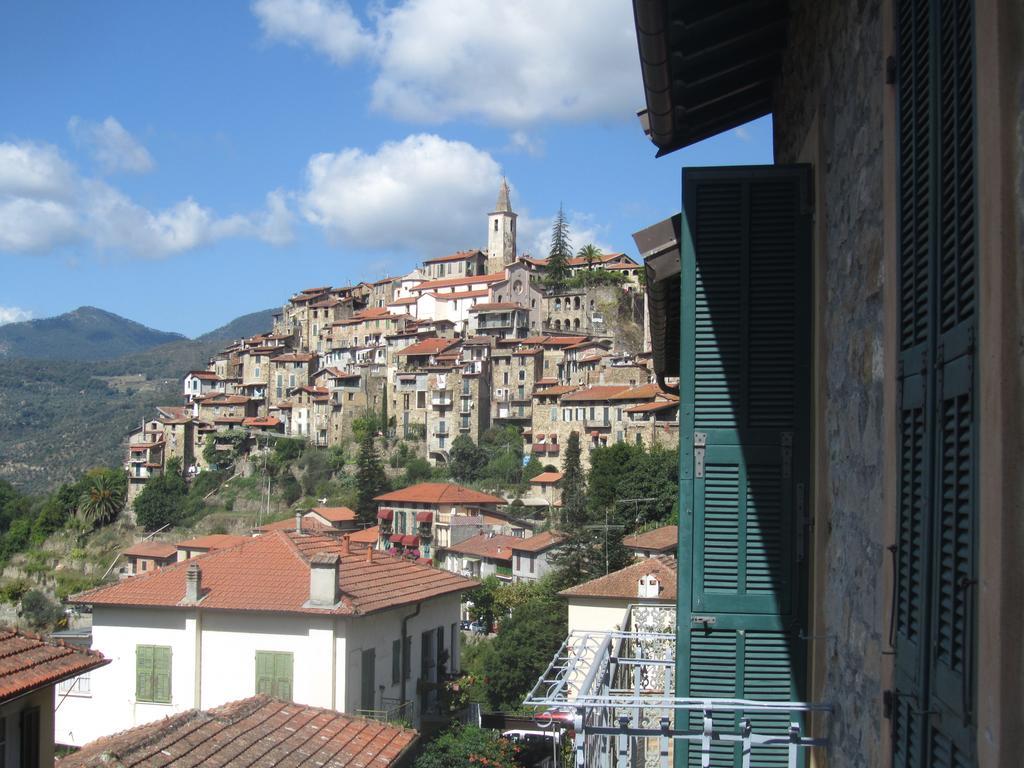 Appartamento La Felice Casa Di Nonno Battistino Apricale Camera foto