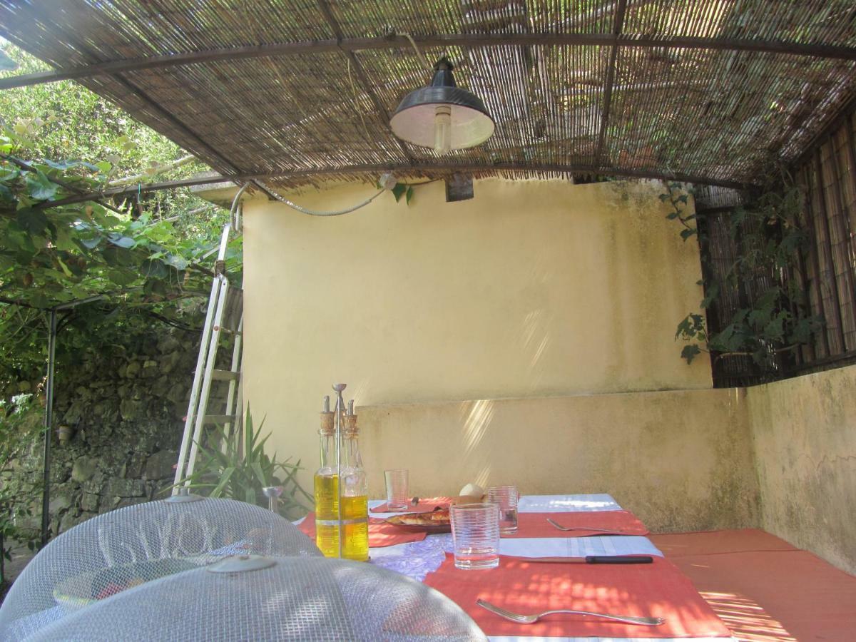 Appartamento La Felice Casa Di Nonno Battistino Apricale Esterno foto